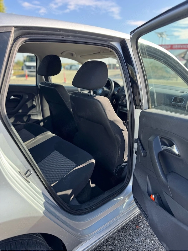 VOLKSWAGEN Polo 2011 — imagine 9