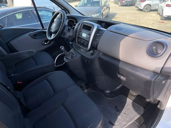 RENAULT Trafic 2018 — imagine 8