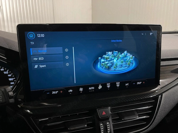 FORD Focus 2023 — imagine 16