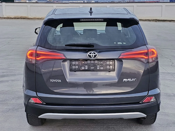 TOYOTA RAV4 2016 — imagine 8