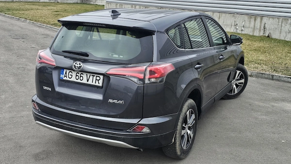 TOYOTA RAV4 2016 — imagine 3