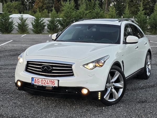 INFINITI QX70
