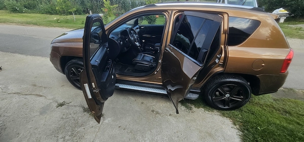 JEEP Compass 2011 — imagine 9