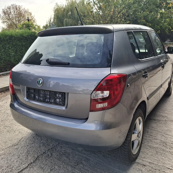 SKODA Fabia 2012 — imagine 3