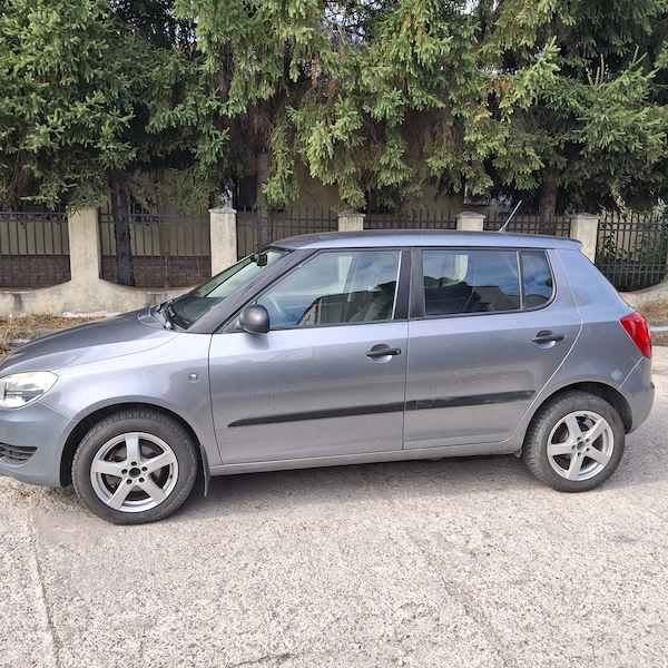 SKODA Fabia 2012 — imagine 4