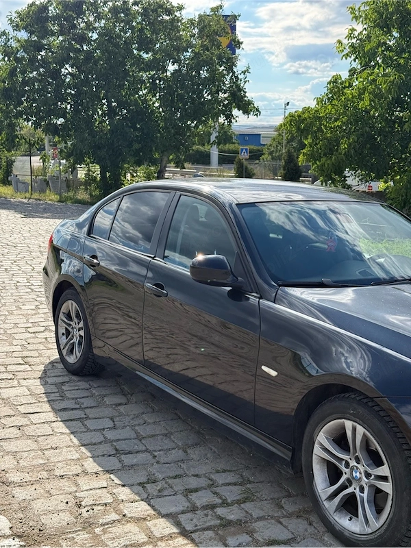 BMW 3 Series 2009 — imagine 5