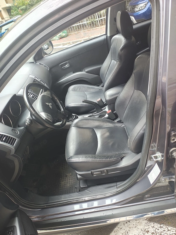 MITSUBISHI Outlander 2011 — imagine 8