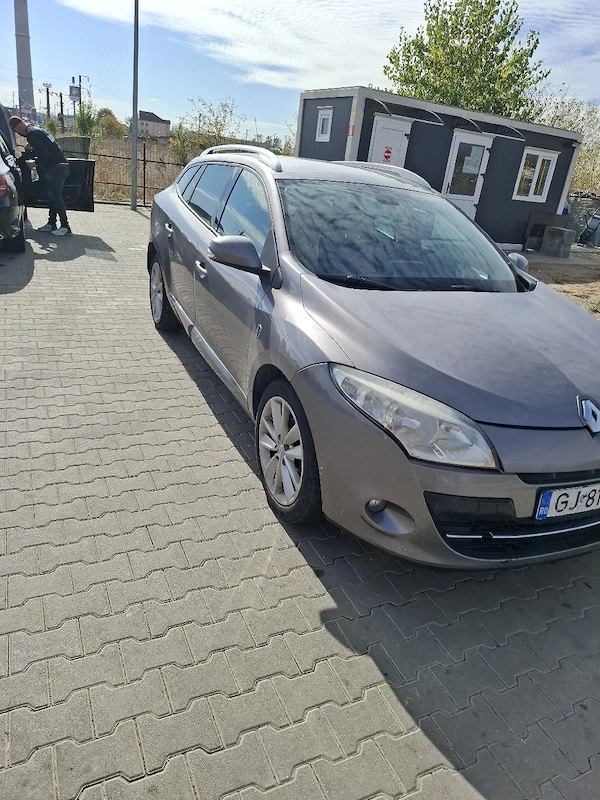 RENAULT Megane 2011 — imagine 3