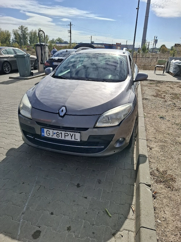 RENAULT Megane 2011 — imagine 2