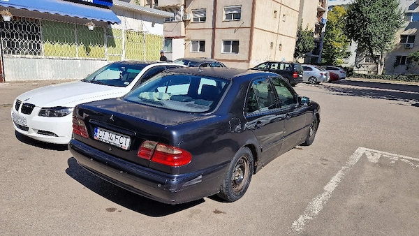 MERCEDES-BENZ E-Class 2000 — imagine 4