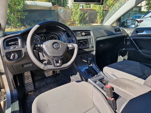VOLKSWAGEN Golf 2013 — imagine 9