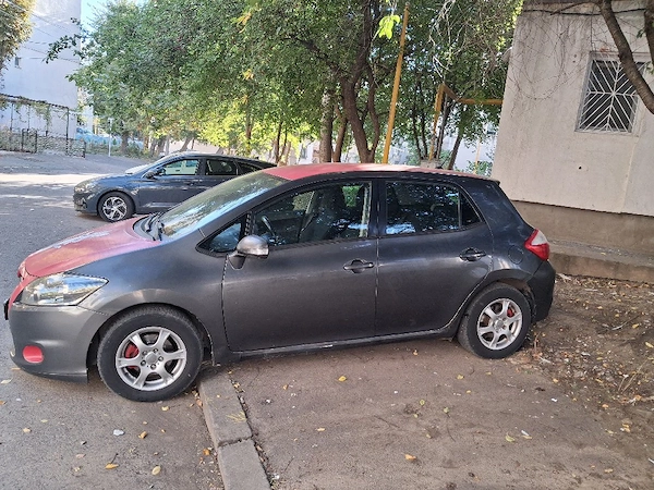 TOYOTA Auris 2012 — imagine 2