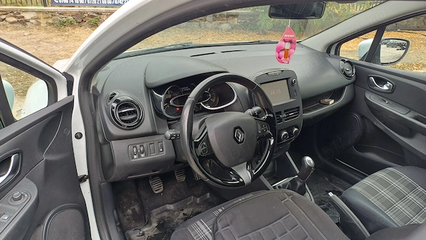 RENAULT Clio 2016 — imagine 3
