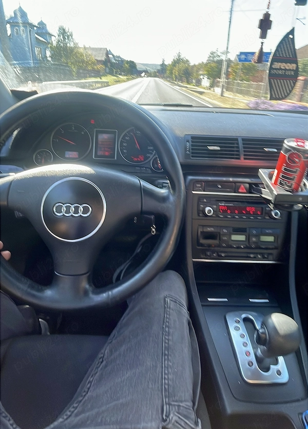 AUDI A4 2004 — imagine 2