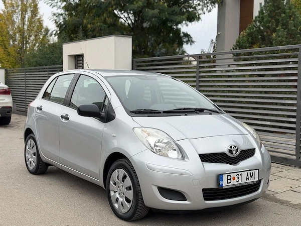 TOYOTA Yaris 2010 — imagine 3