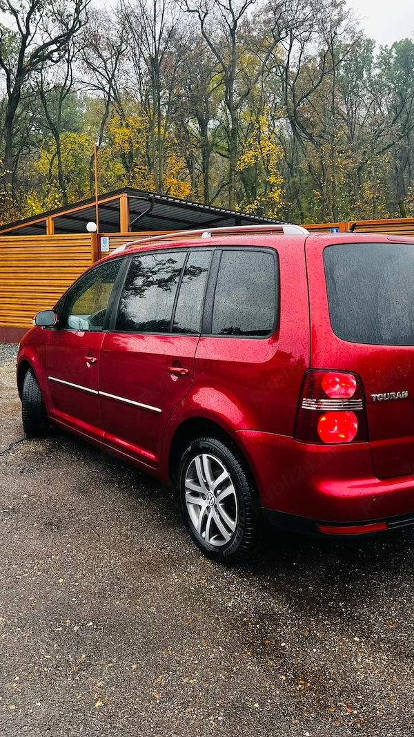 VOLKSWAGEN Touran 2009 — imagine 3