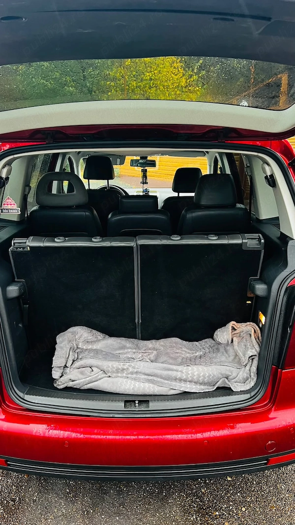 VOLKSWAGEN Touran 2009 — imagine 9