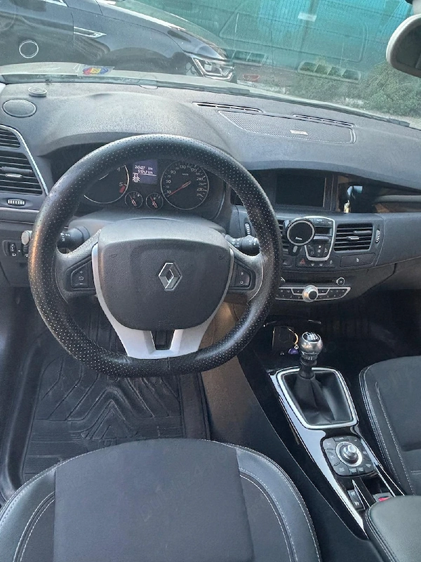RENAULT Laguna 2011 — imagine 4