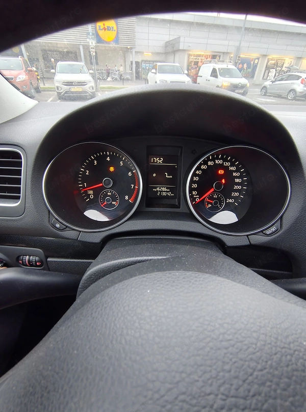 VOLKSWAGEN Golf 2011 — imagine 7