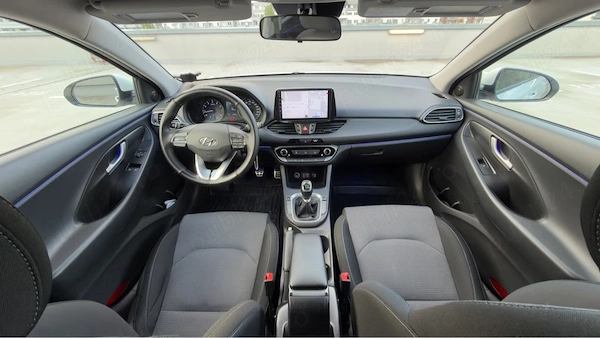 HYUNDAI i30 2018 — imagine 9