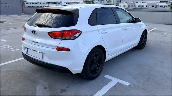 HYUNDAI i30 2018 — imagine 3