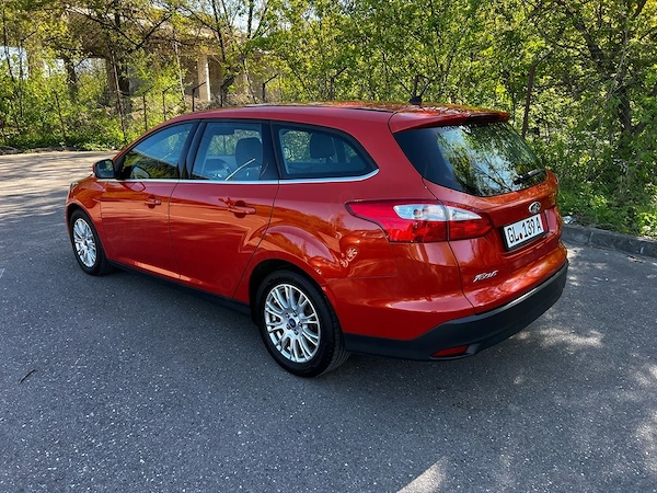 FORD Focus 2012 — imagine 5