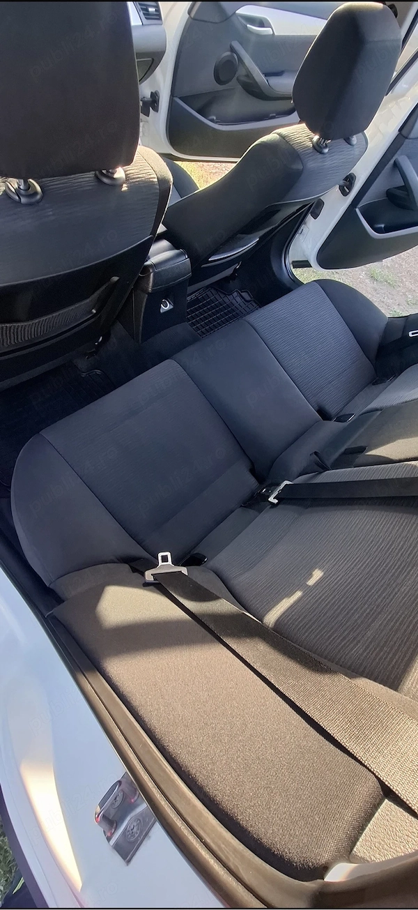 BMW  2010 — imagine 7