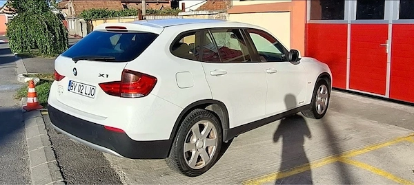 BMW  2010 — imagine 5