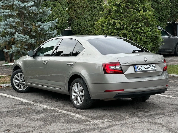 SKODA Octavia 2018 — imagine 3