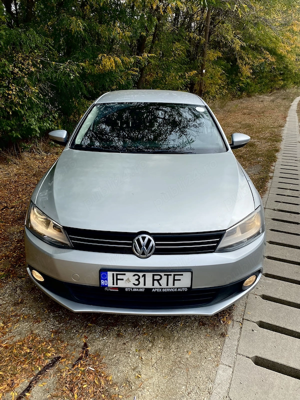VOLKSWAGEN Jetta 2011 — imagine 2