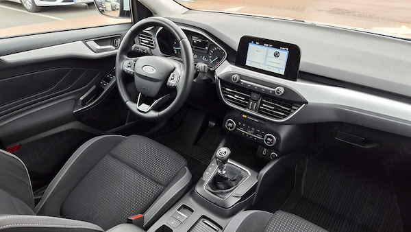 FORD Focus 2019 — imagine 7
