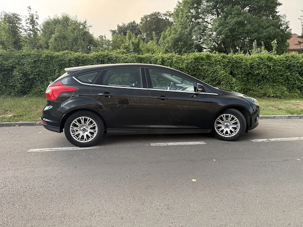 FORD Focus 2012 — imagine 8