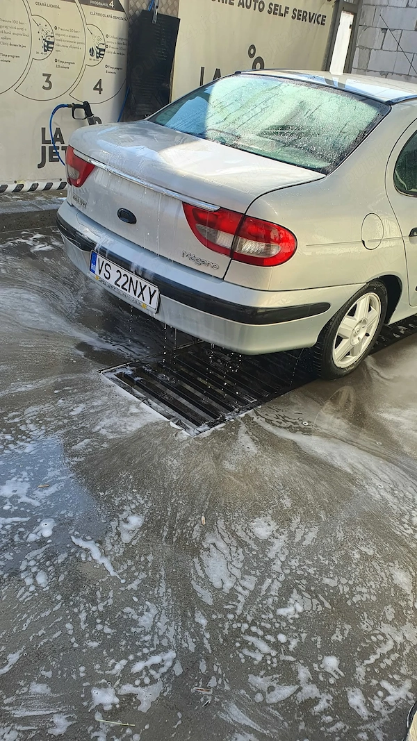 RENAULT Megane 2001 — imagine 2