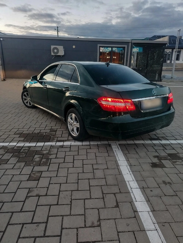 MERCEDES-BENZ E-Class 2012 — imagine 4