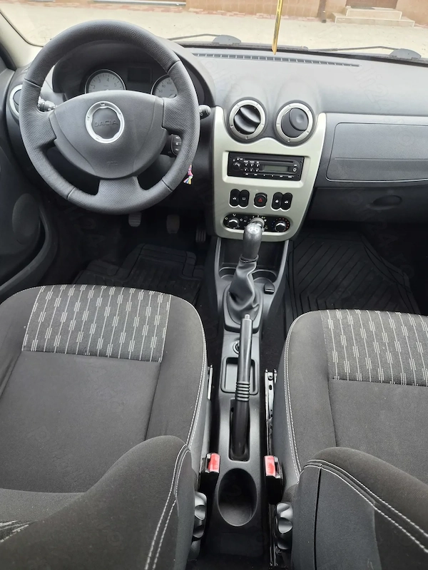 DACIA Logan 2011 — imagine 3