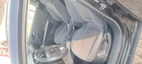 SEAT Leon 2009 — imagine 10