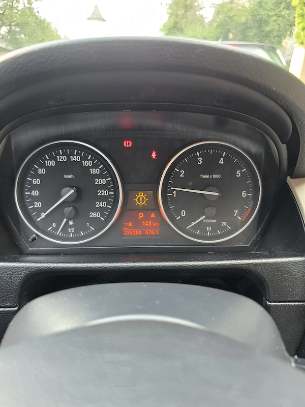 BMW iX1 2010 — imagine 8