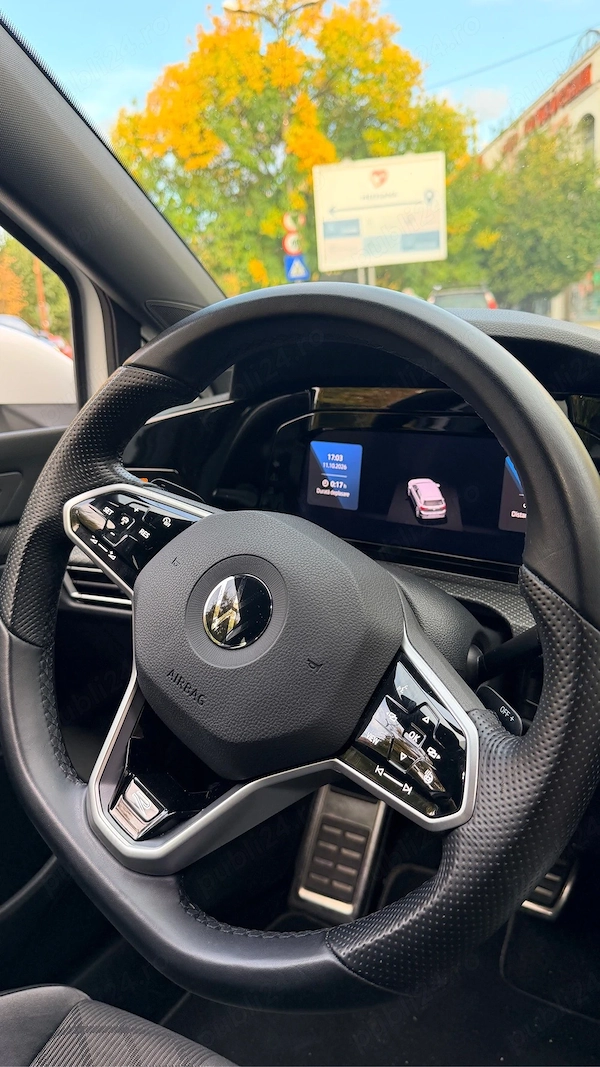 VOLKSWAGEN Golf 2023 — imagine 8