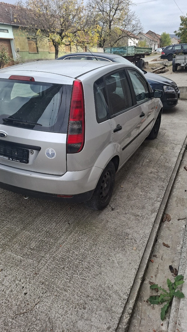 FORD Fiesta 2005 — imagine 5