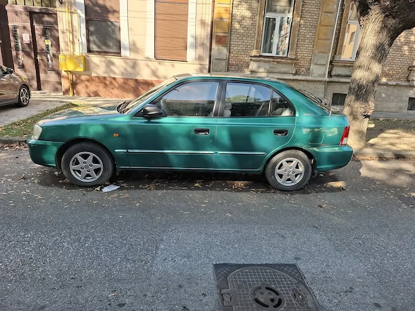 HYUNDAI Accent 2001 — imagine 3