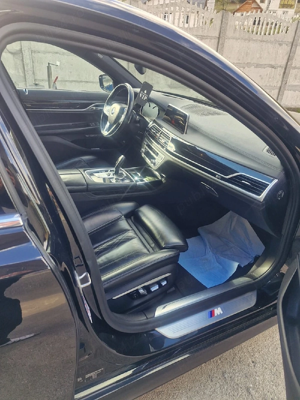 BMW Seria 7 2017 — imagine 1