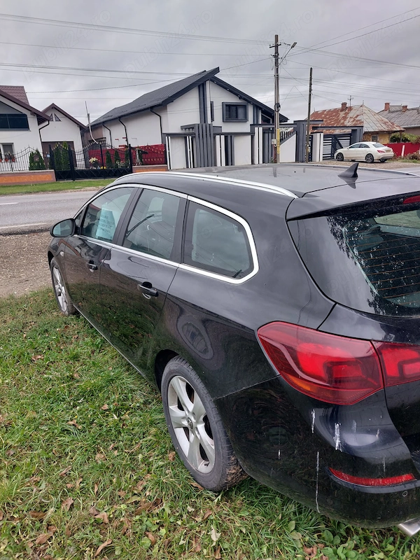 OPEL Astra 2011 — imagine 5