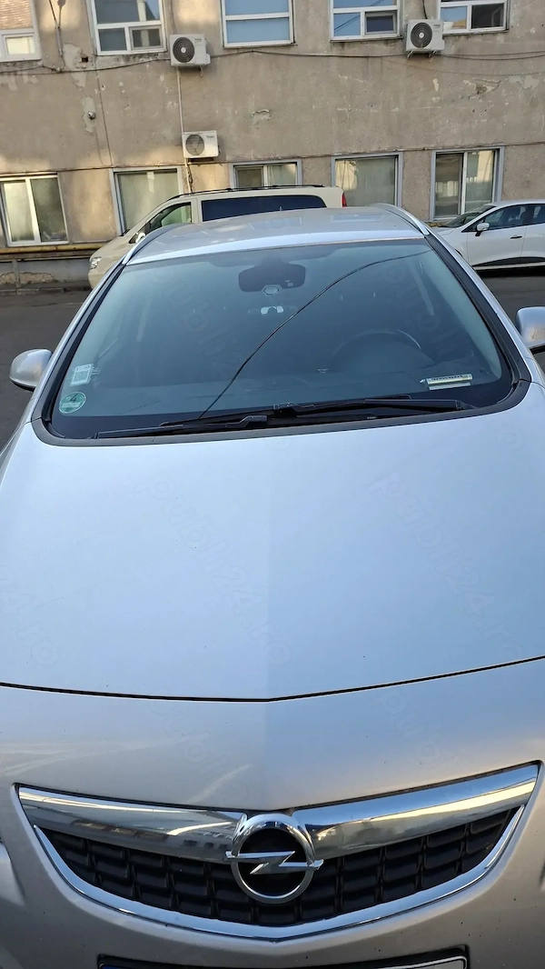OPEL Astra 2011 — imagine 4