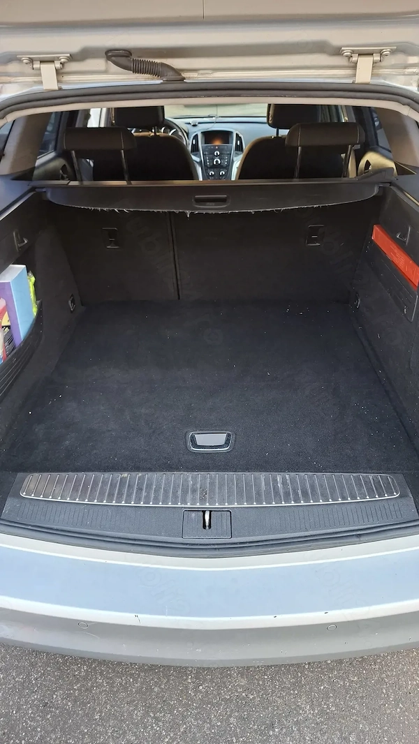 OPEL Astra 2011 — imagine 9