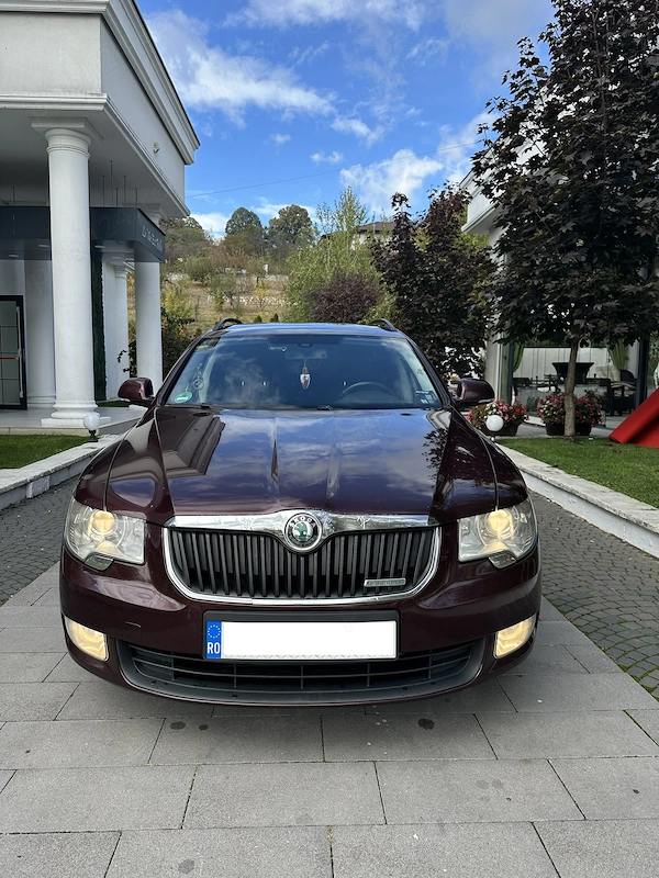 SKODA Superb 2011 — imagine 3