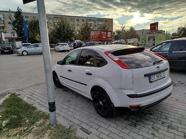 FORD Focus 2006 — imagine 8