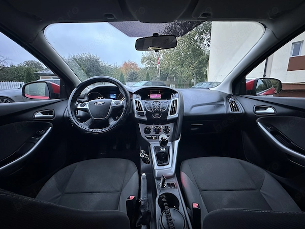 FORD Focus 2011 — imagine 5