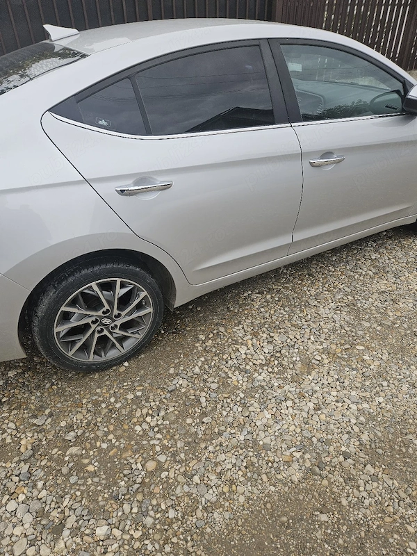 HYUNDAI Elantra 2019 — imagine 2