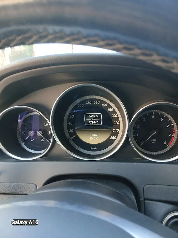 MERCEDES-BENZ C-Class 2012 — imagine 7