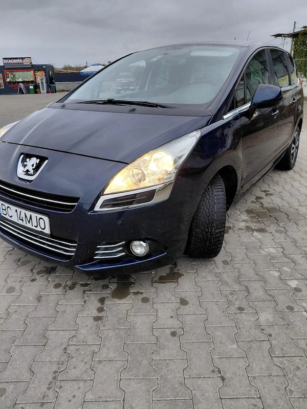 PEUGEOT 5008 2011 — imagine 3